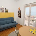With A Parking Space - 6667 * Makarska