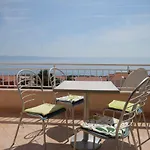 With A Parking Space - 6667 * Makarska