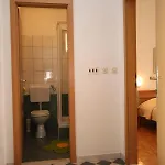 Apartman With A Parking Space - 6667 Makarska