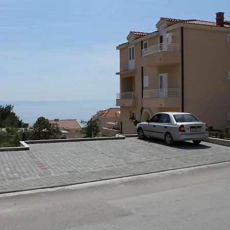 With A Parking Space - 6667 Apartmán *